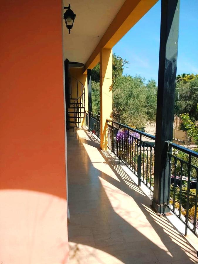 Villa Efterpi Kontokali Exteriör bild