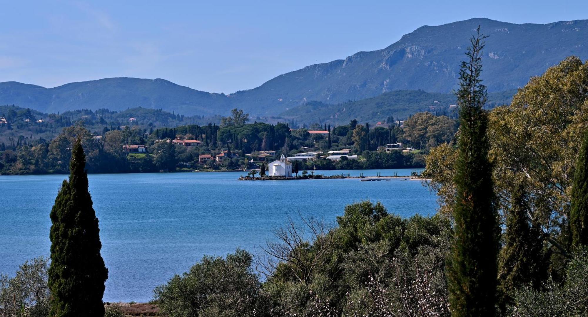 Villa Efterpi Kontokali Exteriör bild