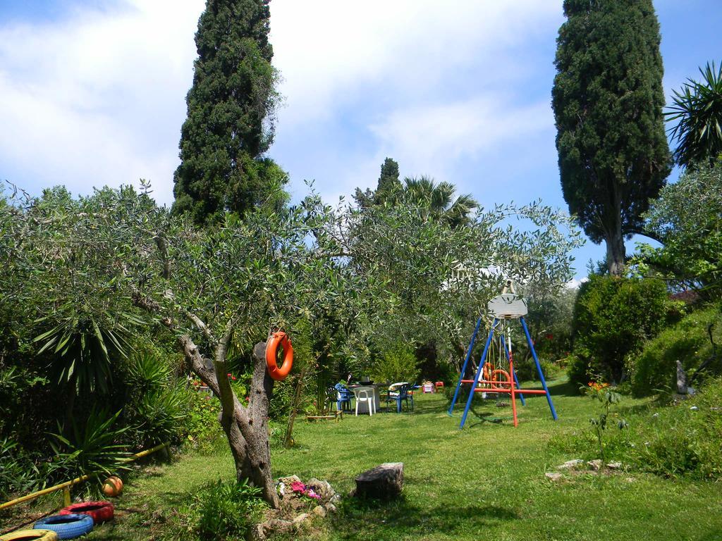 Villa Efterpi Kontokali Exteriör bild