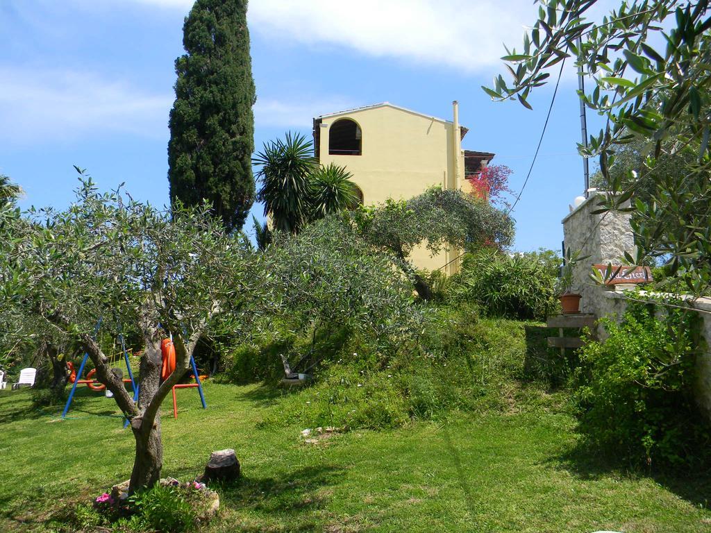 Villa Efterpi Kontokali Exteriör bild