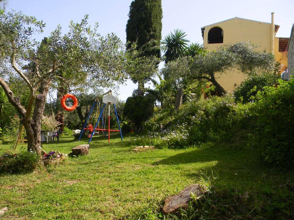 Villa Efterpi Kontokali Exteriör bild