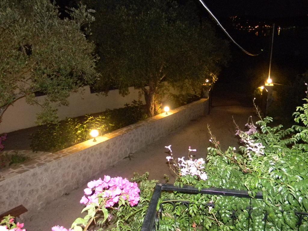 Villa Efterpi Kontokali Exteriör bild
