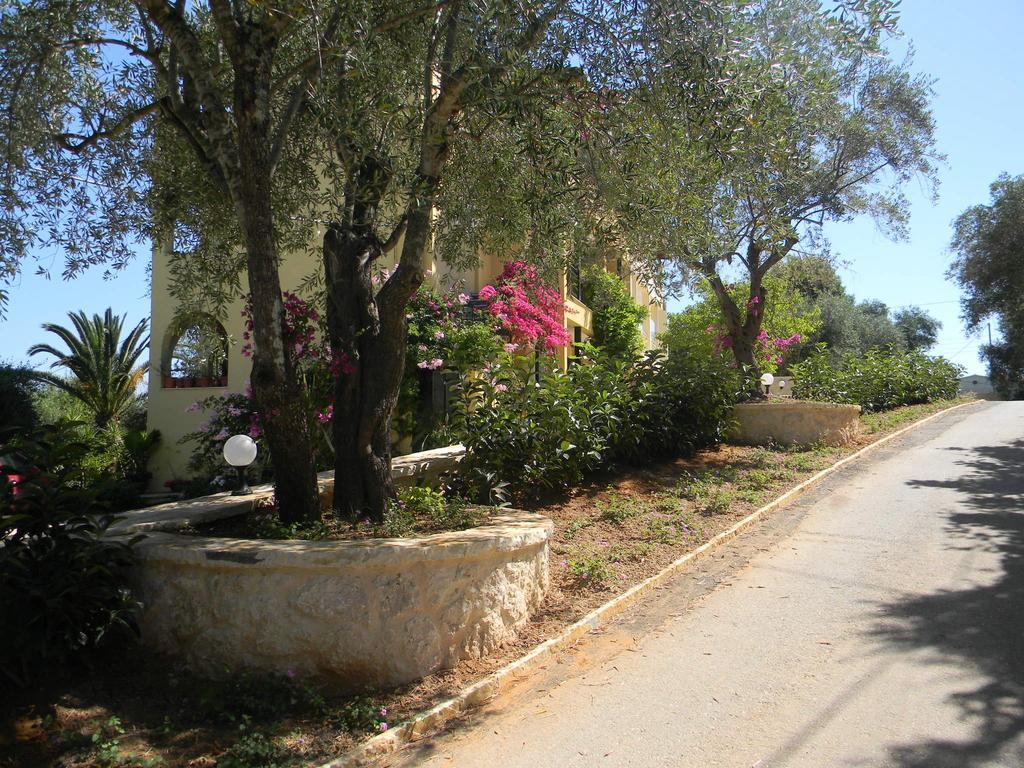 Villa Efterpi Kontokali Exteriör bild